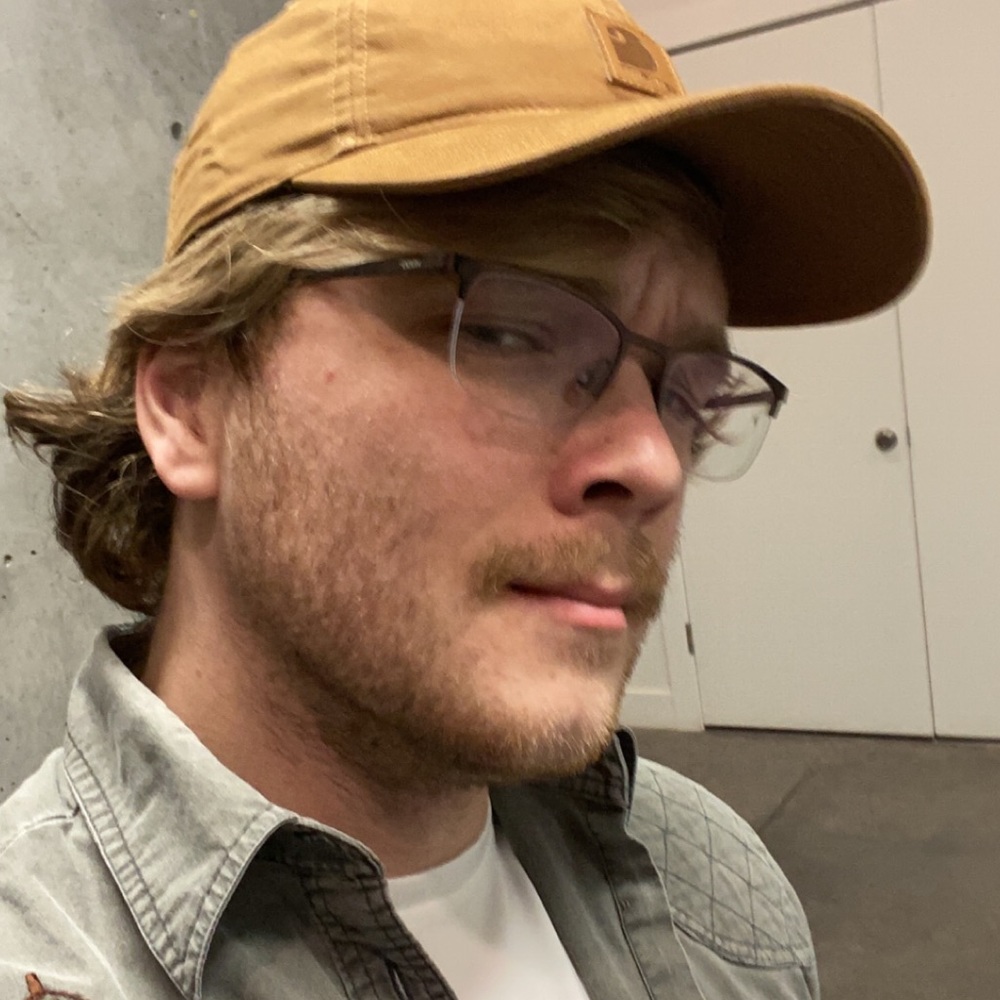 Meet your Posher, Kade